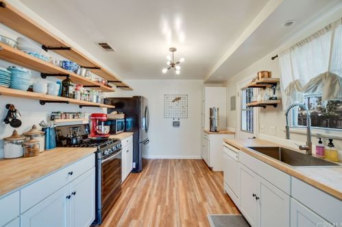 4610 Emerson St, Riverside CA  92506-2008 exterior