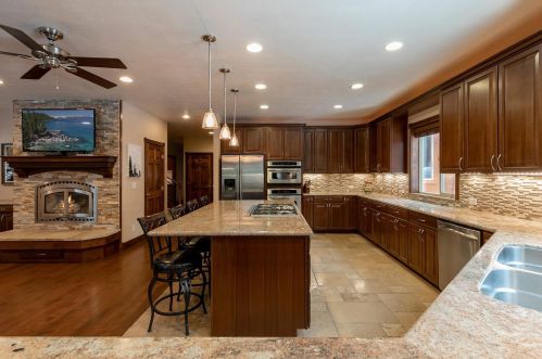 10970 Palisades Dr, Truckee CA  96161-3188 exterior