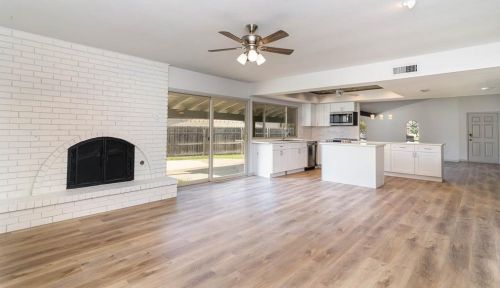 3130 Barton Rd, Carrollton TX 75007-3501 exterior