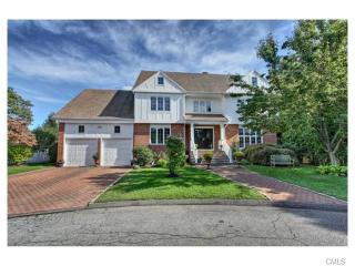 91 Avalon Ct, Fairfield, CT 06824-6235