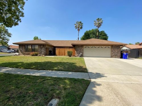 360 Mariana St, Rialto, CA 92376-2834