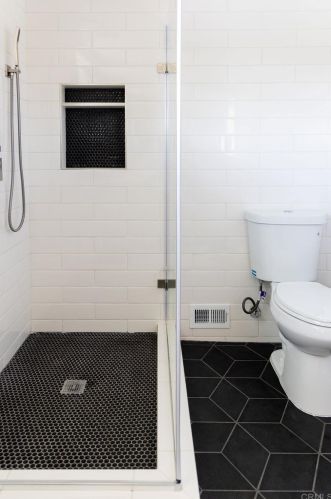 2166 Warmlands Ave, Vista CA  92084-3338 exterior