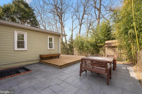 1023 Carson St, Silver Spring MD 20901-1814 exterior