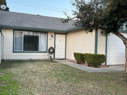 2033 Amsterdam Ln, Modesto, CA 95356-0755
