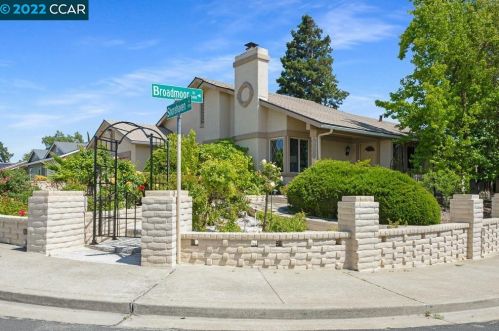 5680 Shorehaven Cir, Livermore, CA 94551-1146