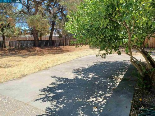 1772 Elmhurst Ln, Concord CA  94521-2017 exterior