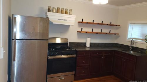 118 Hawthorne Ave, Derby CT  06418-1109 exterior