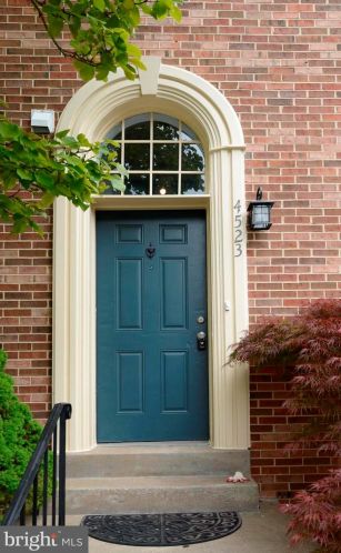 4523 Little River Run Dr, Annandale, VA 22003-3542