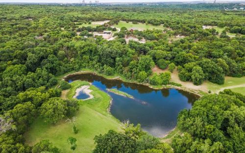 2151 Texas Plume Rd, Cedar Hill TX 75104-3602 exterior