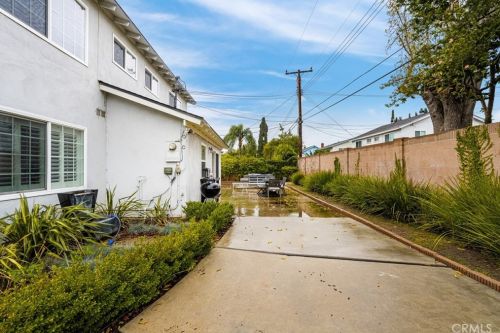 2405 Avalon Ave, Santa Ana CA 92705-7903 exterior