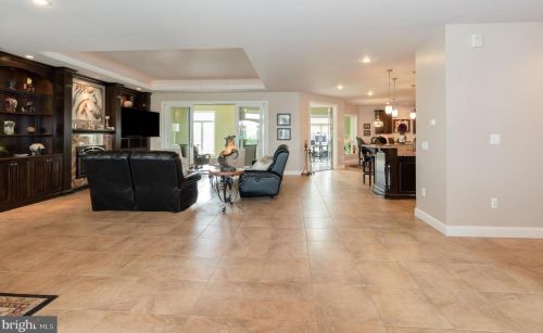 253 Bonnybrook Rd, Carlisle PA 17013-4214 exterior