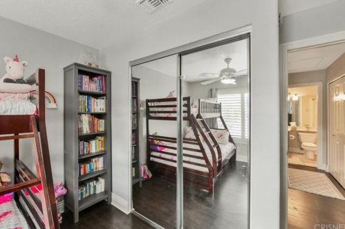 571 Glenhurst Dr, Anaheim CA  92808-1927 exterior