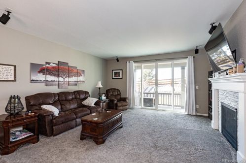 6571 Addison Way, Aurora CO 80016-4162 exterior