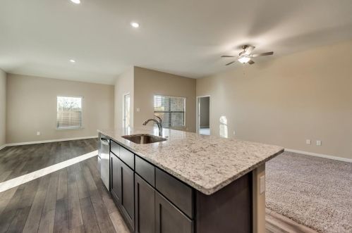 210 Lakeridge Dr, Princeton TX  75407-4828 exterior