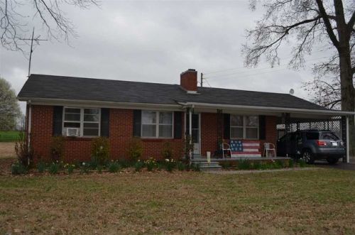7118 Poplar Corner Rd, Bells, TN 38006-9038