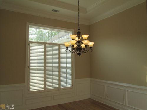 313 Azalea Dr, Hartwell, GA 30643-7347