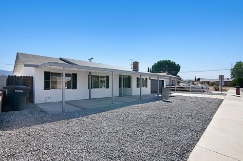 675 Camino Los Banos, San Jacinto, CA 92583-4317