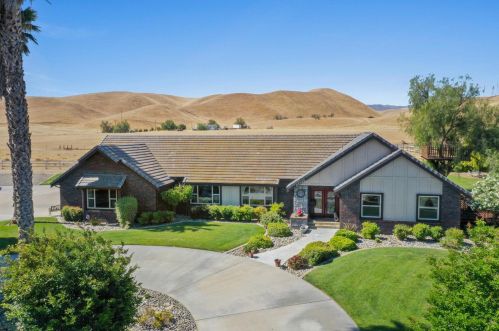 34760 Stearman Ct, Tracy, CA 95377-9359