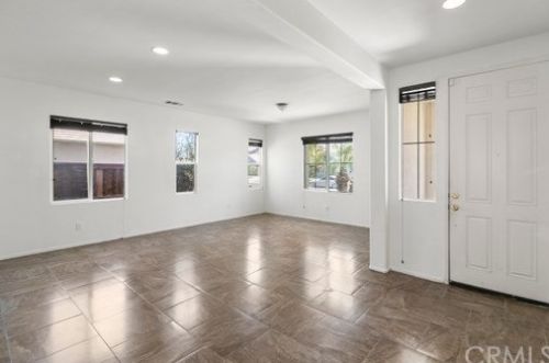 632 Groveside Dr, San Jacinto, CA 92582-2702