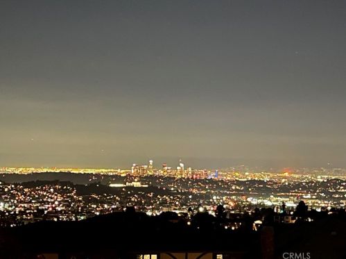1130 Old Phillips Rd, Glendale CA  91207-1112 exterior