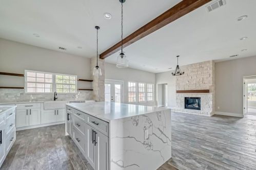 206 Cattle Drive Trl, Angleton TX 77515-9085 exterior