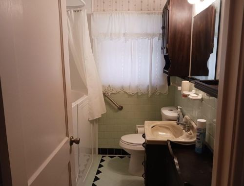 1220 San Felipe St, Angleton TX 77515-5405 exterior