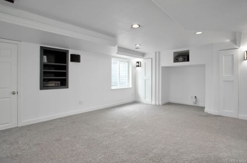 18585 Greenwood Pl, Denver CO  80013-5721 exterior