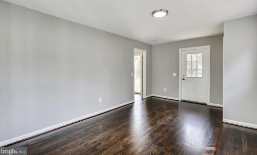 917 Northwest Dr, Silver Spring MD  20901-1435 exterior