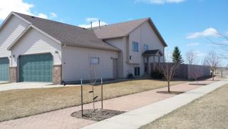 2803 Wheatland Dr, Fargo, ND 58103-6201