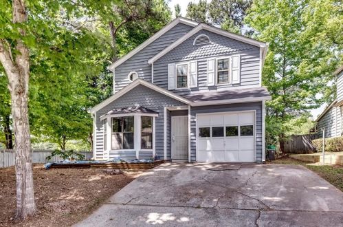 4660 Cedar Park Trl, Stone Mountain, GA 30083-1892