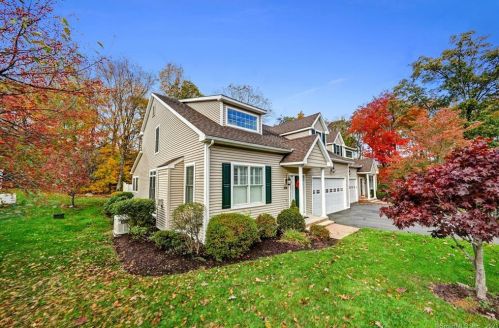 104 Oakwood Trl, Chester, CT 06412-1063