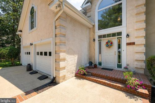 4010 Longwood Dr, Fredericksburg, VA 22408-2568