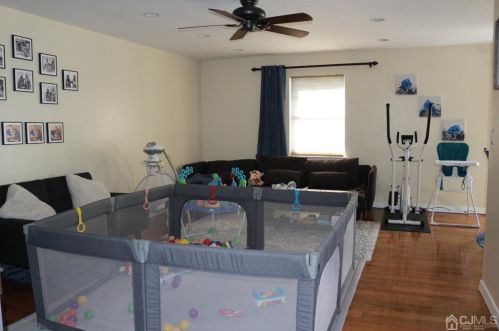 60 Prospect St, Metuchen, NJ 08840-2286