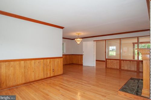 7502 Leesville Blvd, Springfield VA  22151-3231 exterior