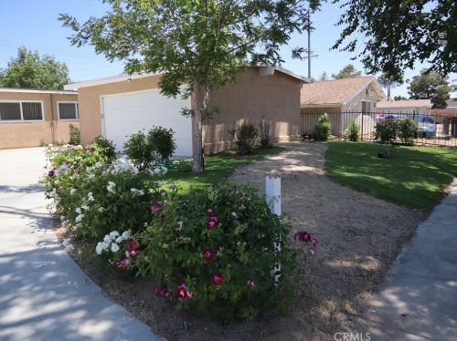 1017 Avenue, Lancaster, CA