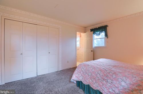 154 Amsterdam Rd, Lancaster PA  17603-9719 exterior