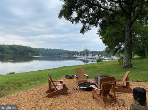 414 Ben Oaks Dr, Severna Park MD 21146-2207 exterior