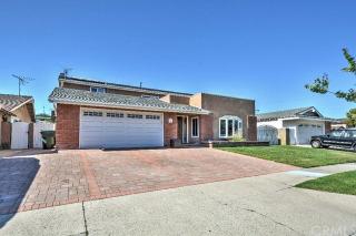 6397 Mount Ripley Dr, Cypress, CA 90630-4050