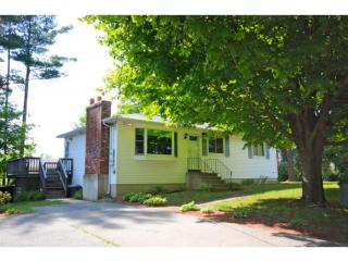 103 Saranac Dr, Nashua, NH 03062-1870