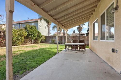 2613 Casey Ray Ct, Turlock CA  95382-8829 exterior