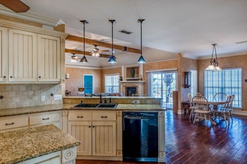 3064 Ball Rd, Whitewright TX 75491-6011 exterior