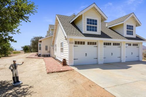 38880 Camino Sierra Rd, Temecula, CA 92592-8395