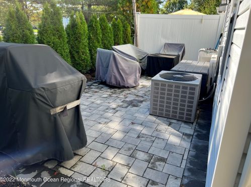 7 Madison Ct, Tinton Falls NJ  07712-7736 exterior