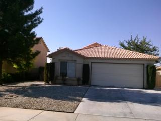 647 Avenue J12, Lancaster CA  93535-1229 exterior