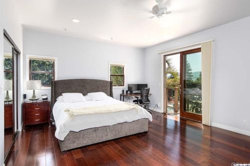 2328 Chapman Rd, Glendale CA  91214-3013 exterior