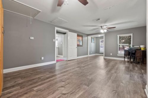 333 Woolridge Dr, Conroe TX  77301-6230 exterior