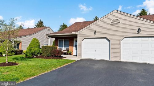 437 Mill Race Rd, Carlisle PA  17013-2533 exterior