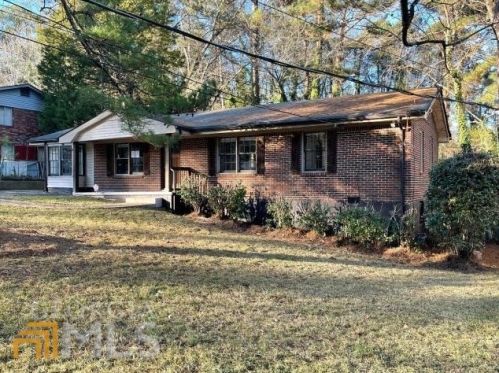 3535 Glenview Cir, Atlanta, GA 30331-2411
