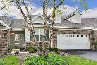 2908 Saganashkee Ln, Naperville, IL 60564-2402