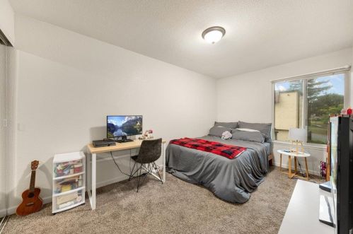 27447 Ponderosa Ct, Hayward CA  94545-4128 exterior
